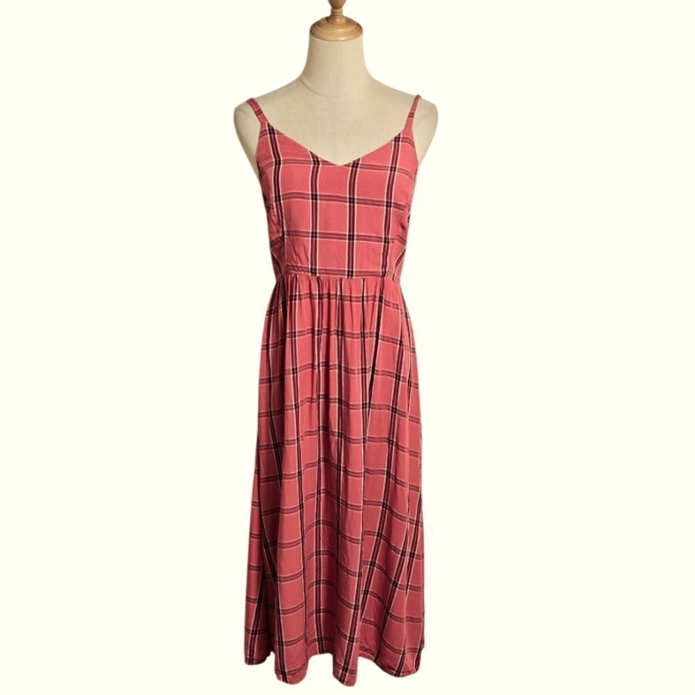 Old Navy Plaid Pink Sleeveless Cottage Dress
